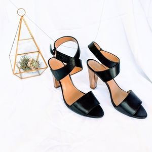 Banana Republic Samanda Heels Size 8.5 W